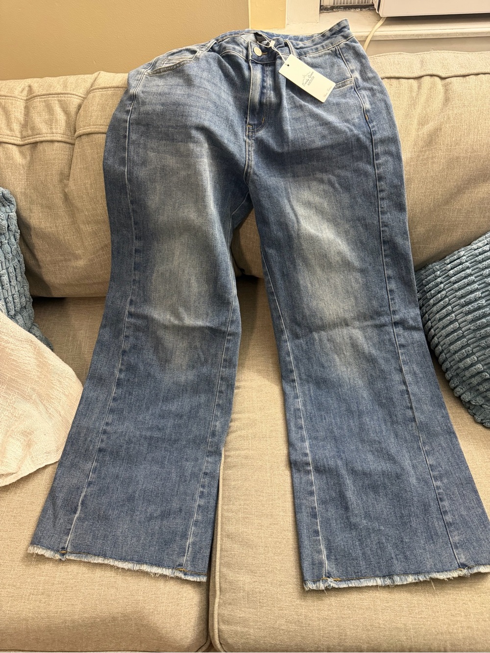 Women's Blue Wide-Leg Jeans - Classic Light Wash